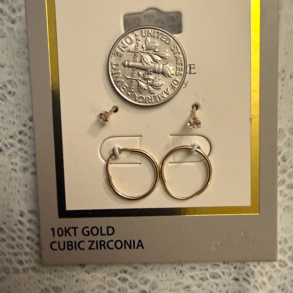 10KT Gold Cubic Zirconia Earrings stamp small kids - Picture 4 of 9